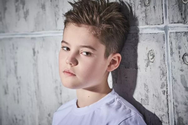 coupe de cheveux Effet coiffé-décoiffé