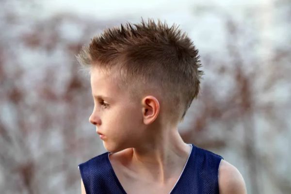coupes garçon Le faux hawk